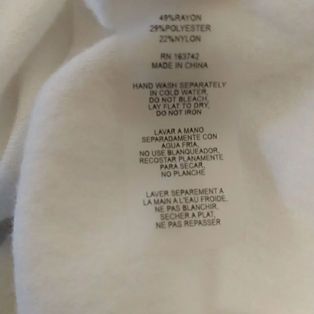 Aaeda hooded white pullover sweater sweatshirt size S